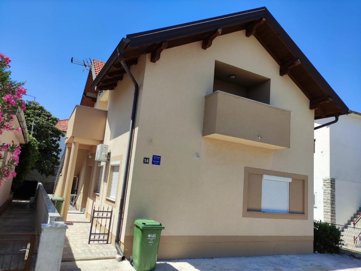 Apartmani Vuckovic Vodice Kültér fotó